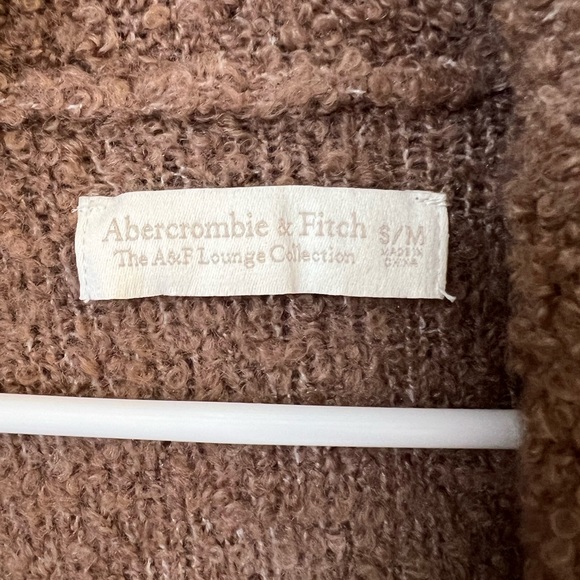 Abercrombie cardigan - Picture 3 of 4